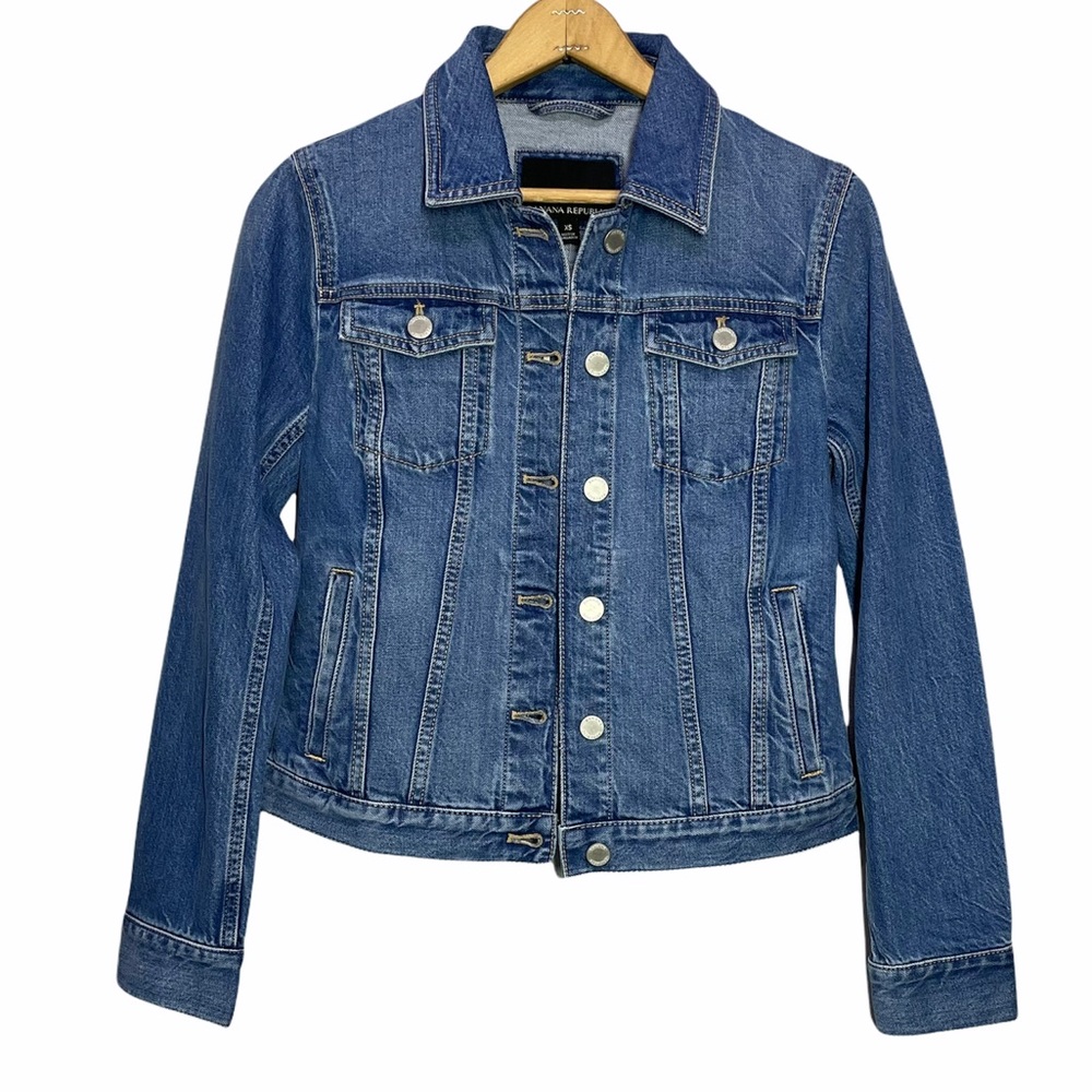New Banana Republic Classic Denim Jean Jacket Size XS Medium Blue 100% Cotton